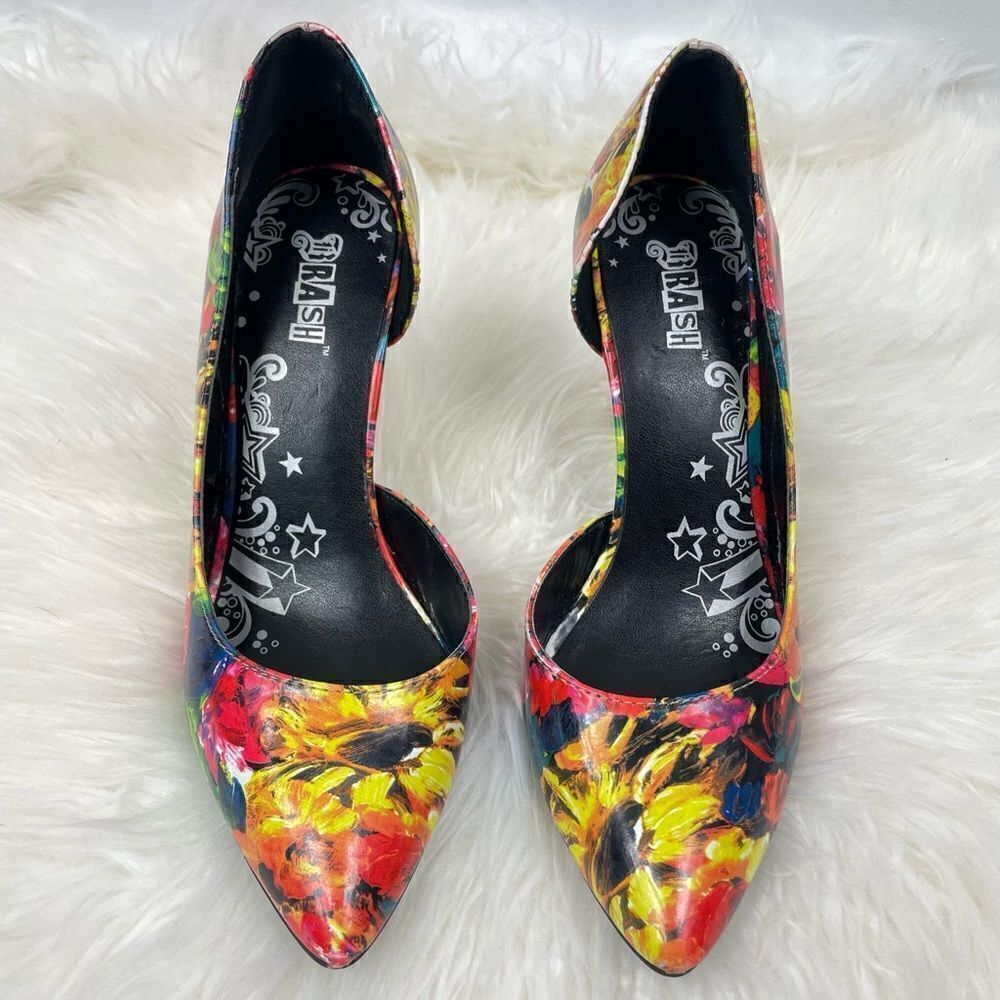 Brash | floral ,tropical, daisy 3 1/2 “ heel, 6.0 pointy toe .